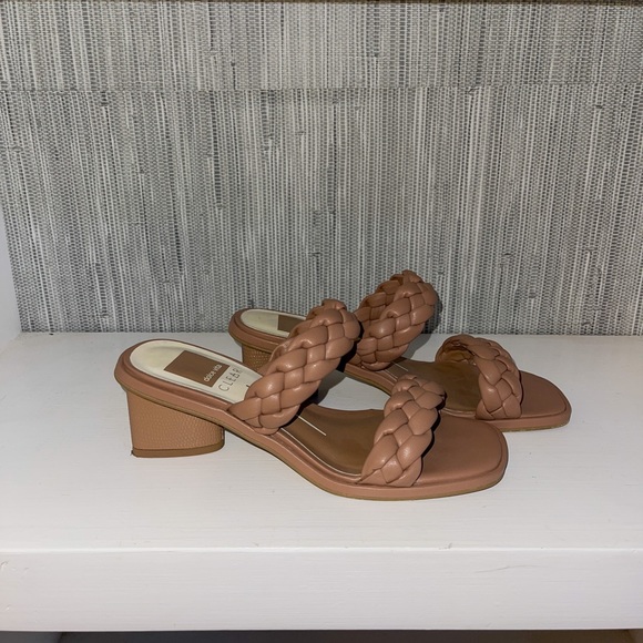 Dolce Vita Ronin Sandals - Picture 3 of 7